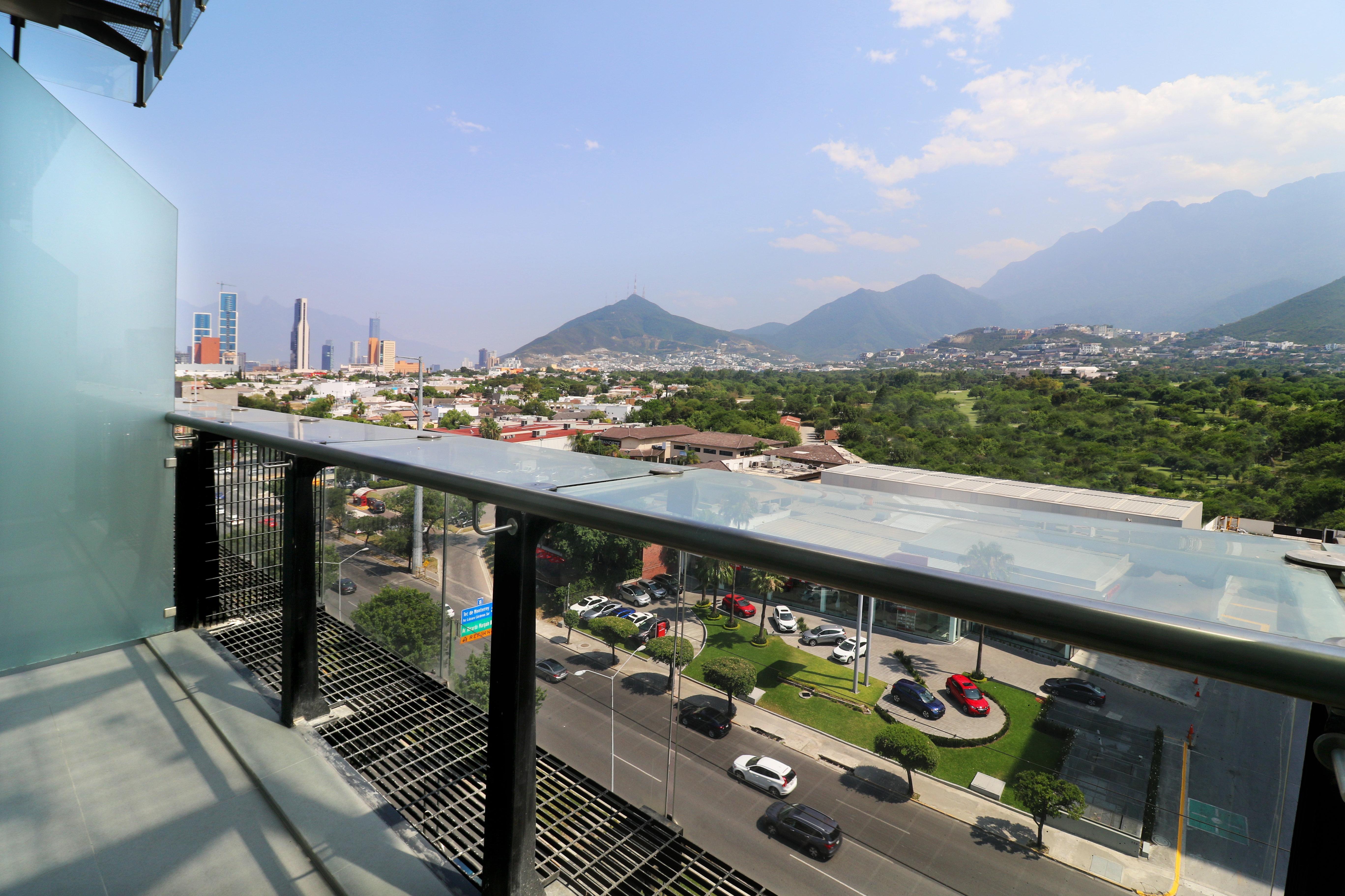 Holiday Inn Express & Suites Monterrey Valle By Ihg San Pedro Garza Garcia Экстерьер фото
