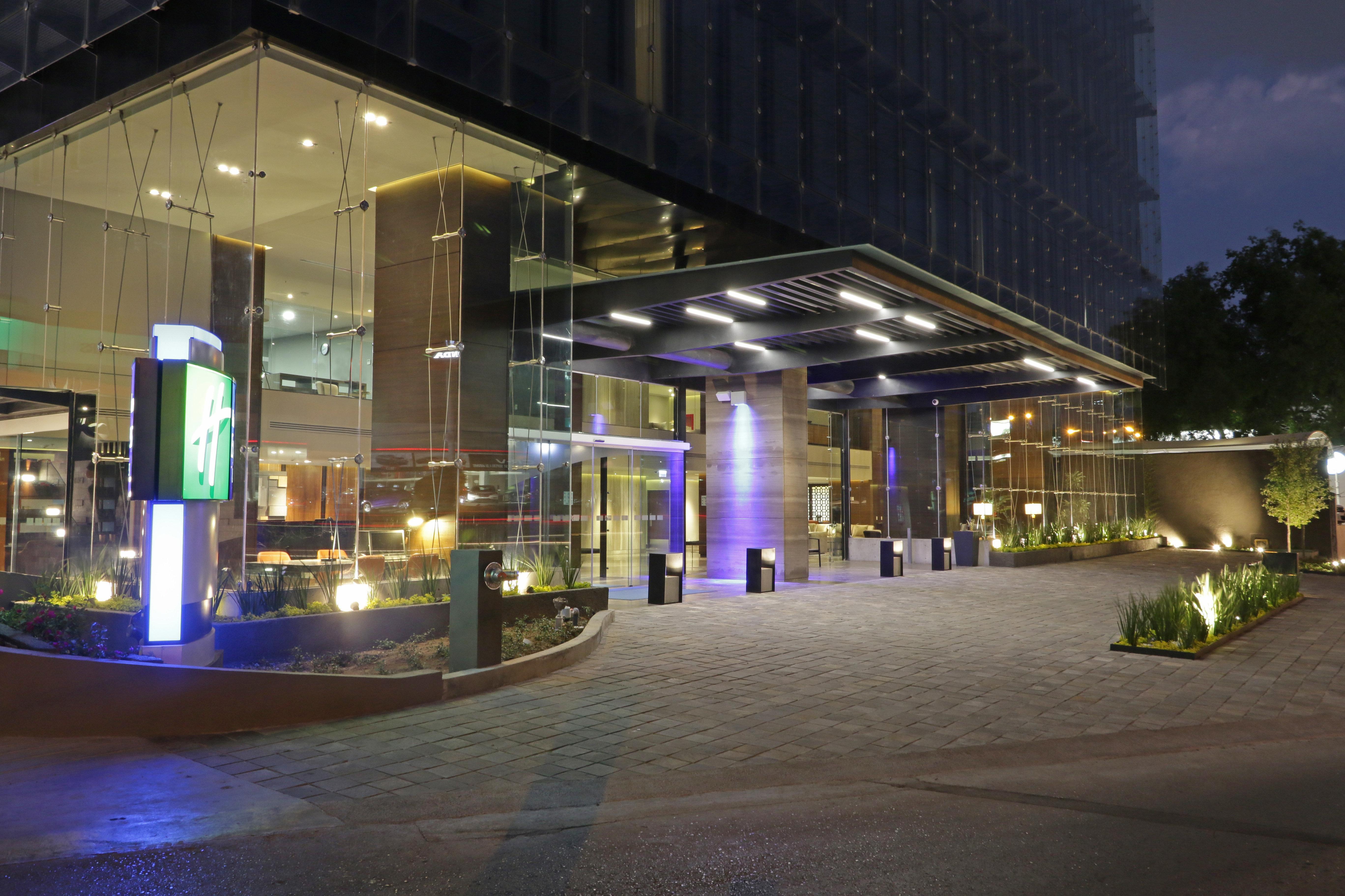 Holiday Inn Express & Suites Monterrey Valle By Ihg San Pedro Garza Garcia Экстерьер фото