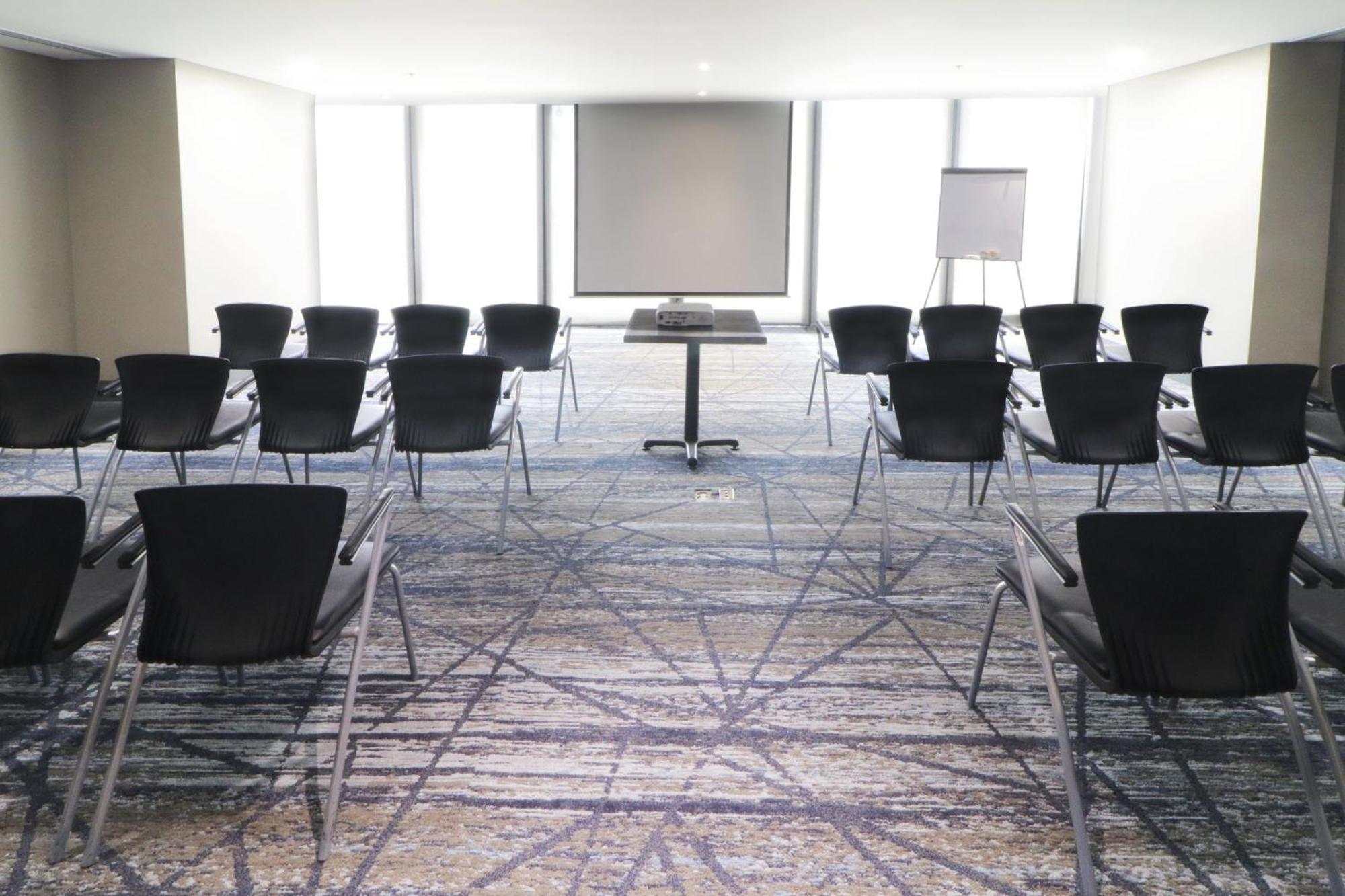 Holiday Inn Express & Suites Monterrey Valle By Ihg San Pedro Garza Garcia Экстерьер фото